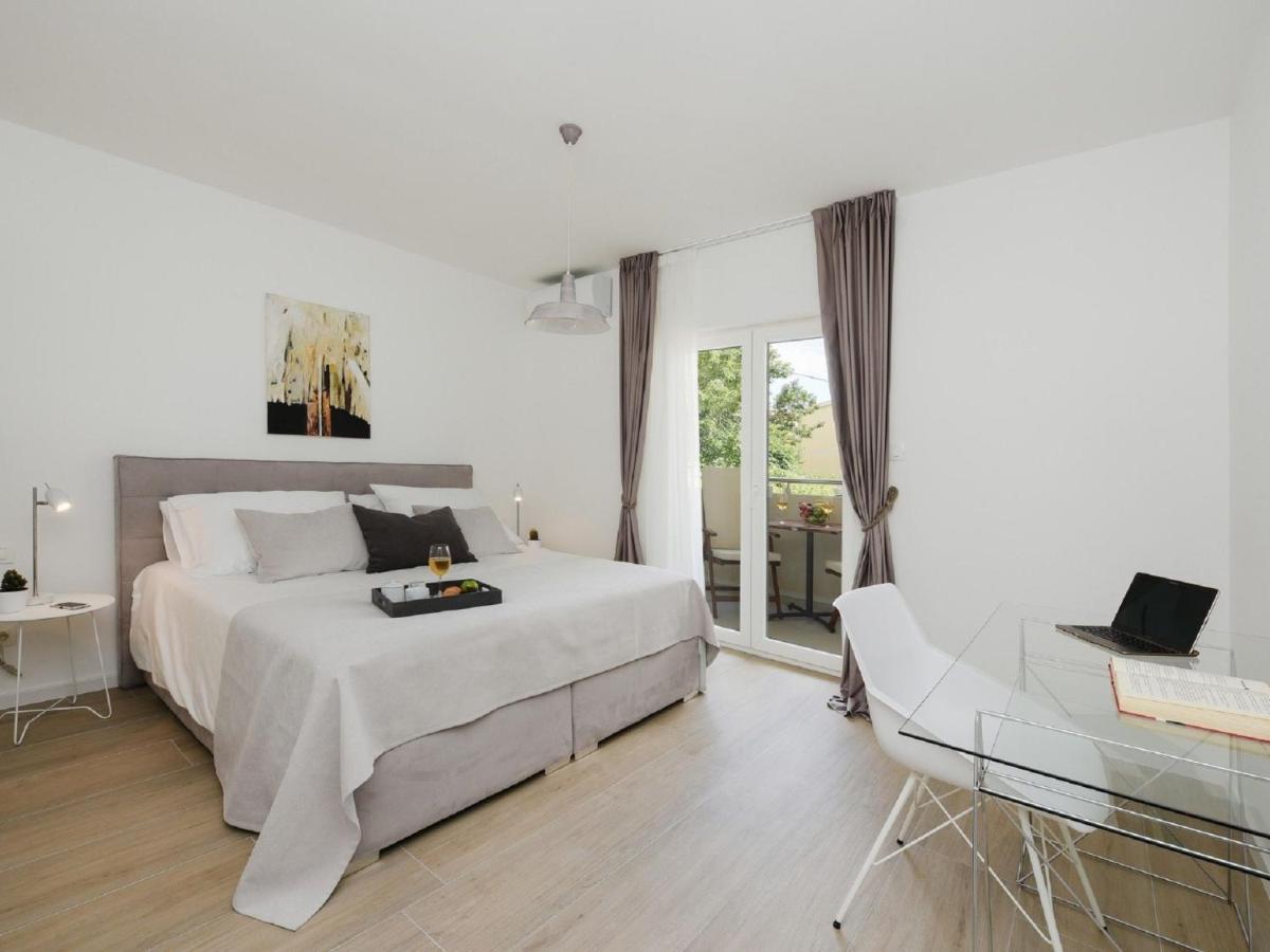 Modern Villa In Nin With Terrace Bagian luar foto