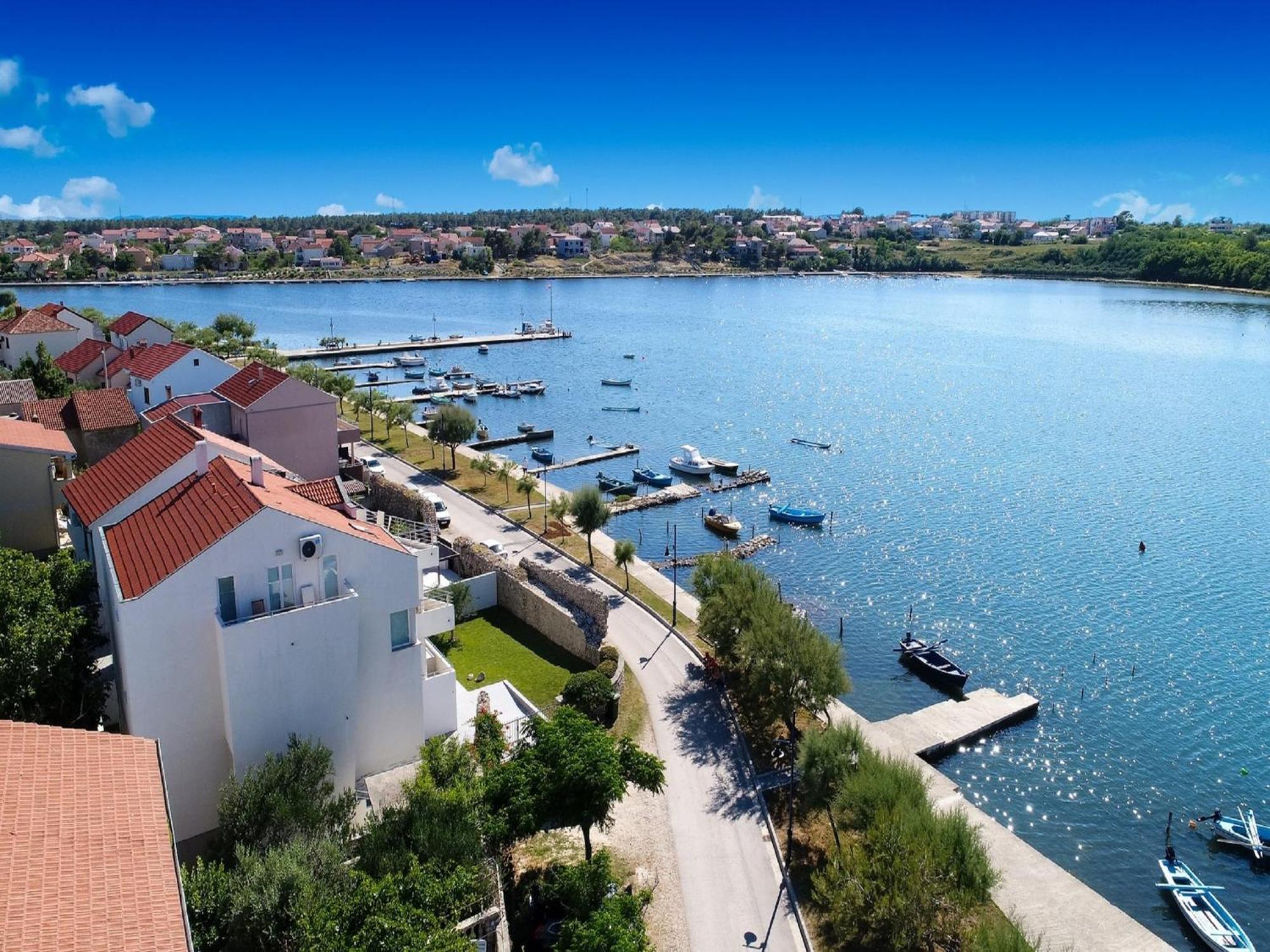 Modern Villa In Nin With Terrace Bagian luar foto